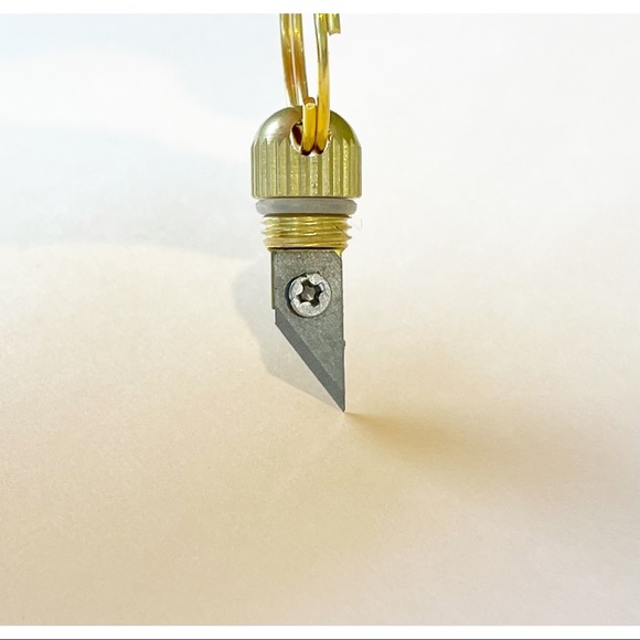 Pretty Bird Keychain - Picture 3 of 11